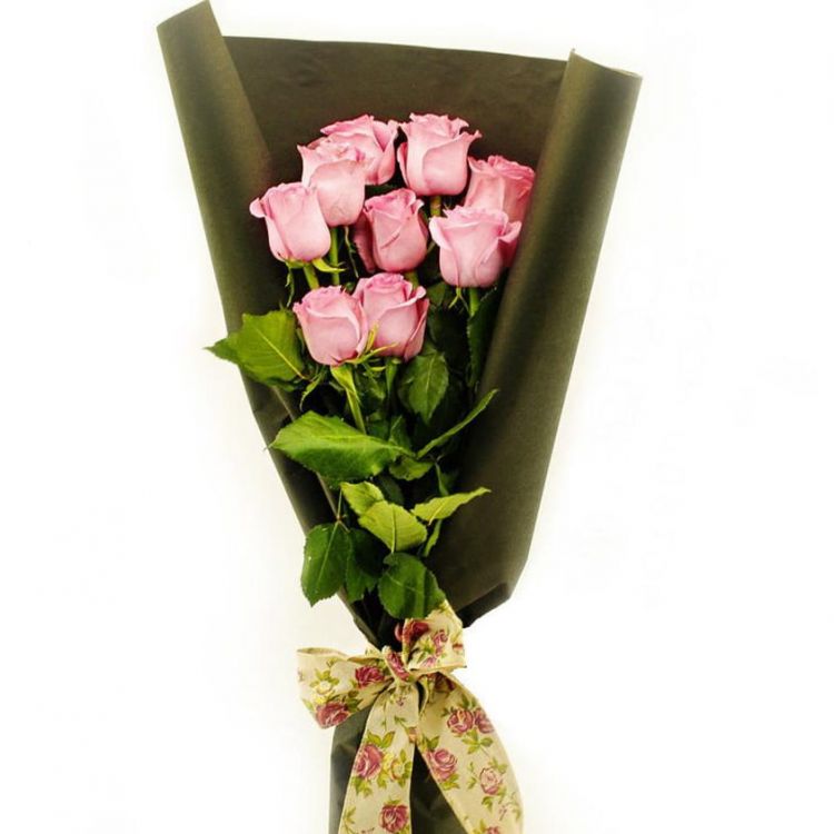 Букет из розовых роз от 2 740 руб.